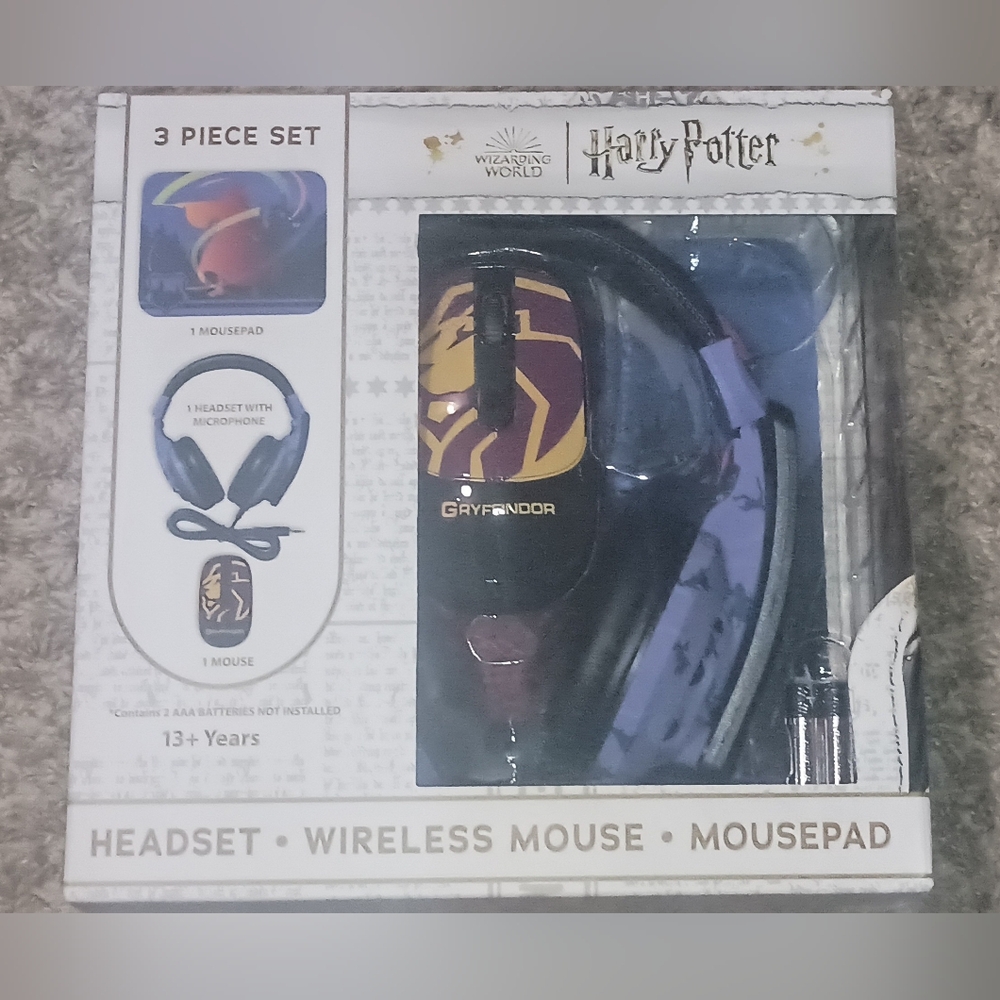Harry Potter Headset with Microphone, Wireless Mouse & Mousepad Tech Bundle *NEW